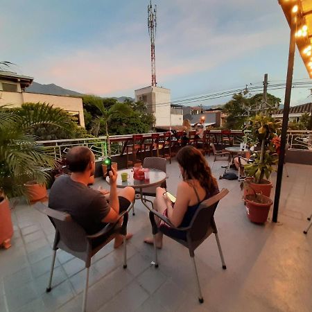 Noah Boutique Hostels Медельин Экстерьер фото