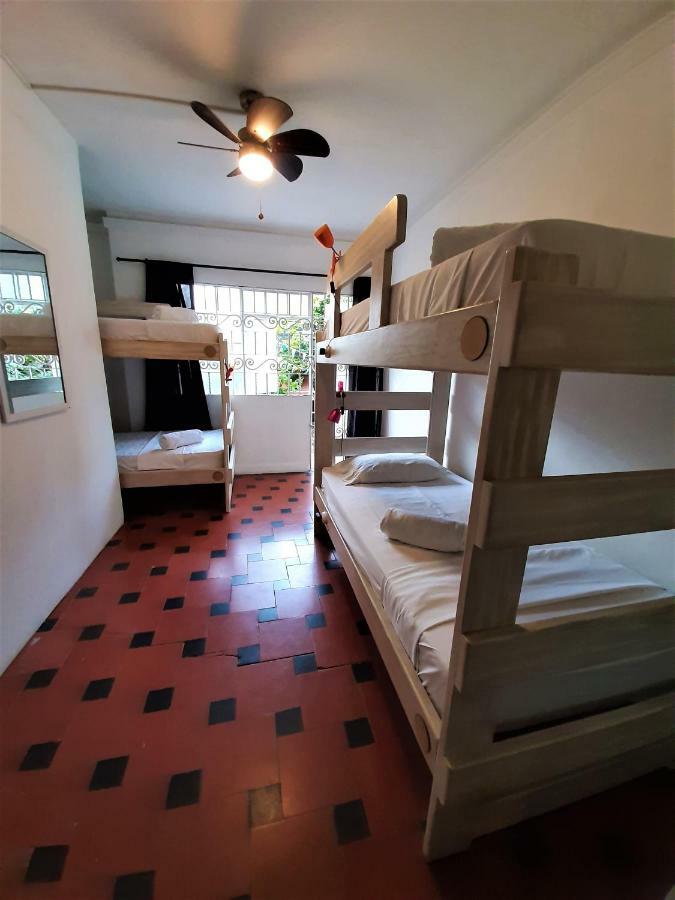 Noah Boutique Hostels Медельин Экстерьер фото