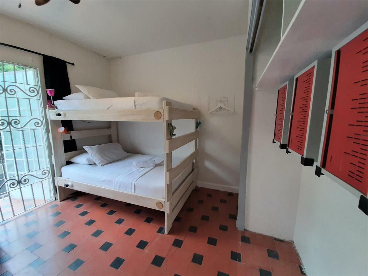 Noah Boutique Hostels Медельин Экстерьер фото