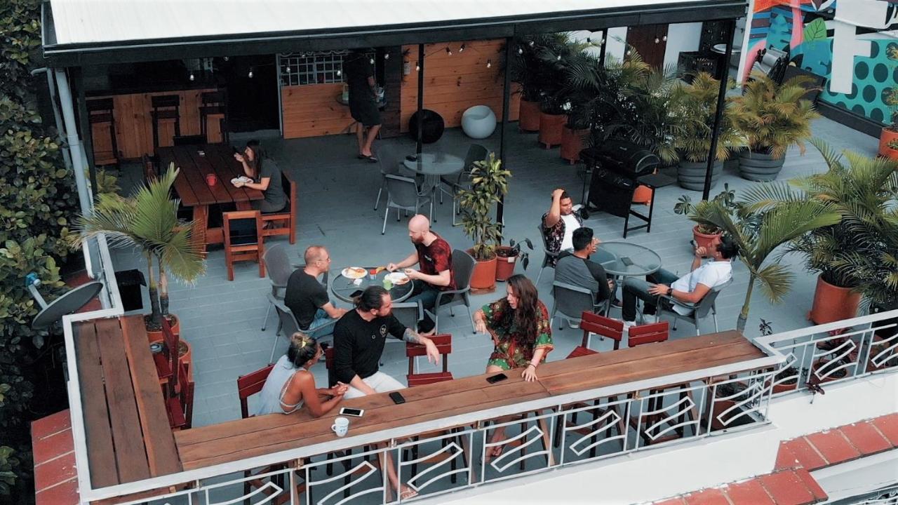 Noah Boutique Hostels Медельин Экстерьер фото